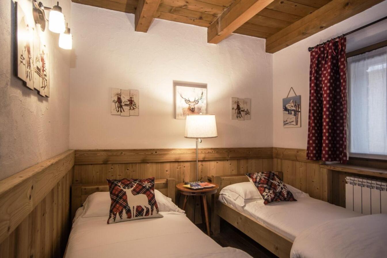 Bijoux Des Alpes - Mont Blanc Village La Salle Habitación foto