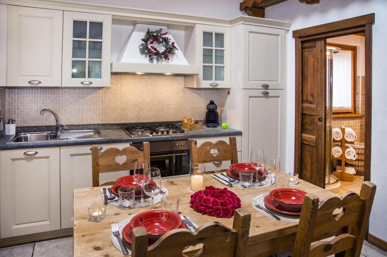 Bijoux Des Alpes - Mont Blanc Village La Salle Habitación foto